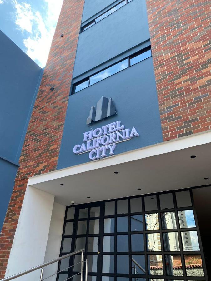 Hotel California City Μεντεγίν Εξωτερικό φωτογραφία