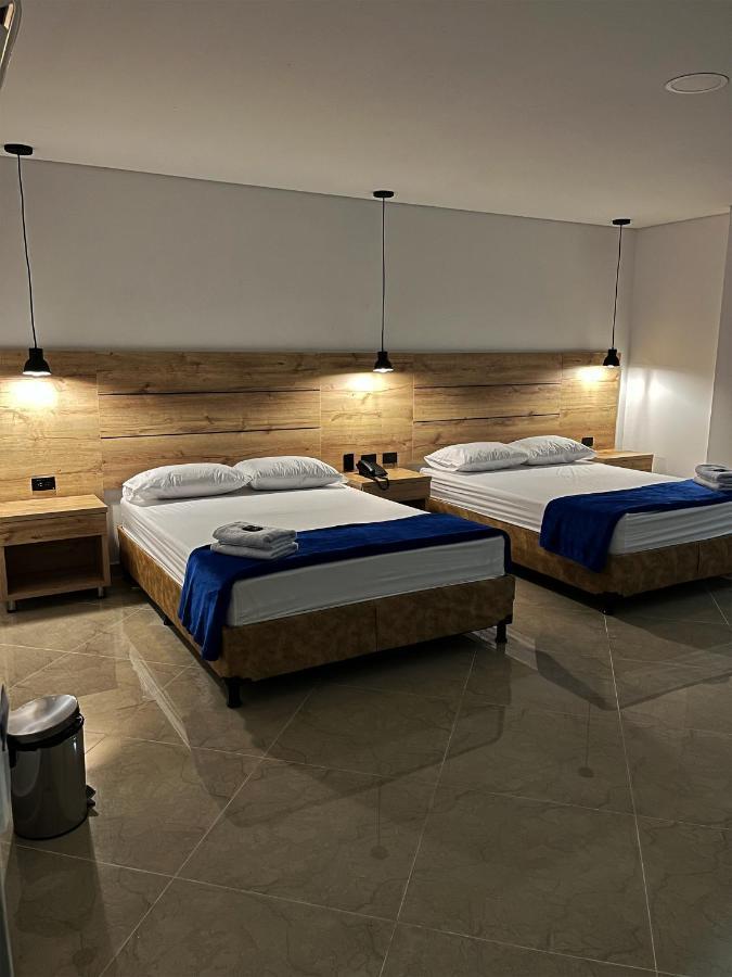 Hotel California City Μεντεγίν Εξωτερικό φωτογραφία