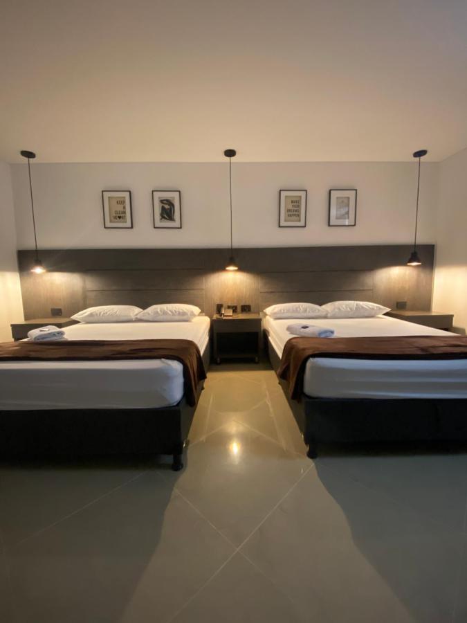 Hotel California City Μεντεγίν Εξωτερικό φωτογραφία