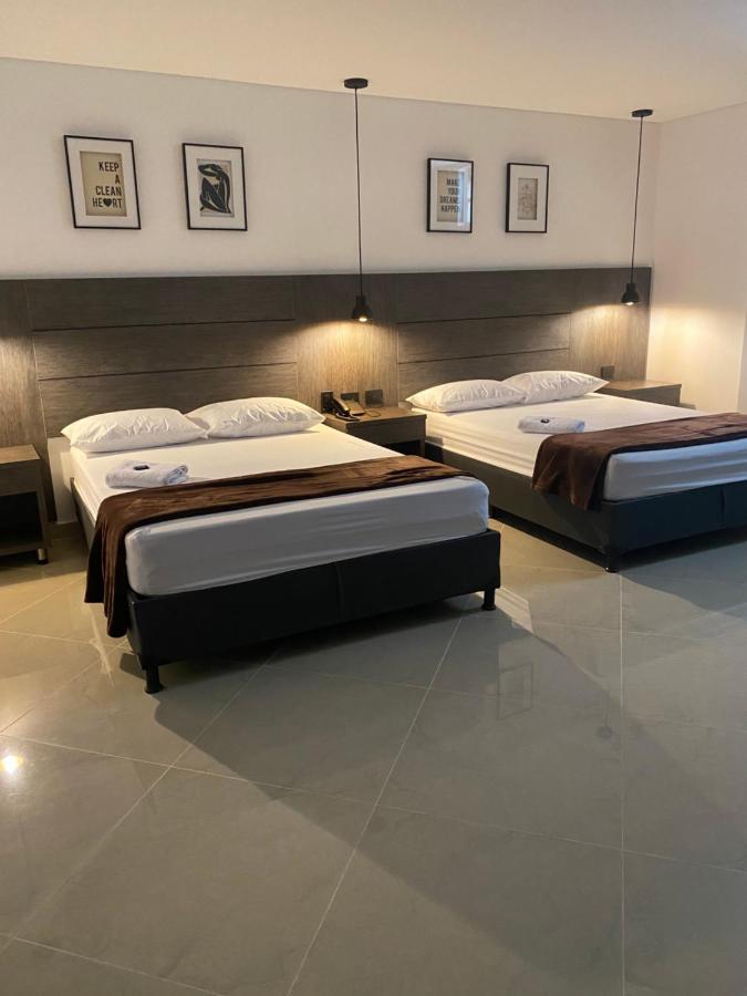 Hotel California City Μεντεγίν Εξωτερικό φωτογραφία