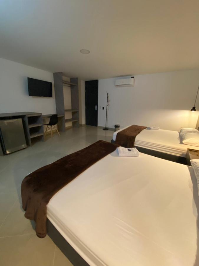 Hotel California City Μεντεγίν Εξωτερικό φωτογραφία
